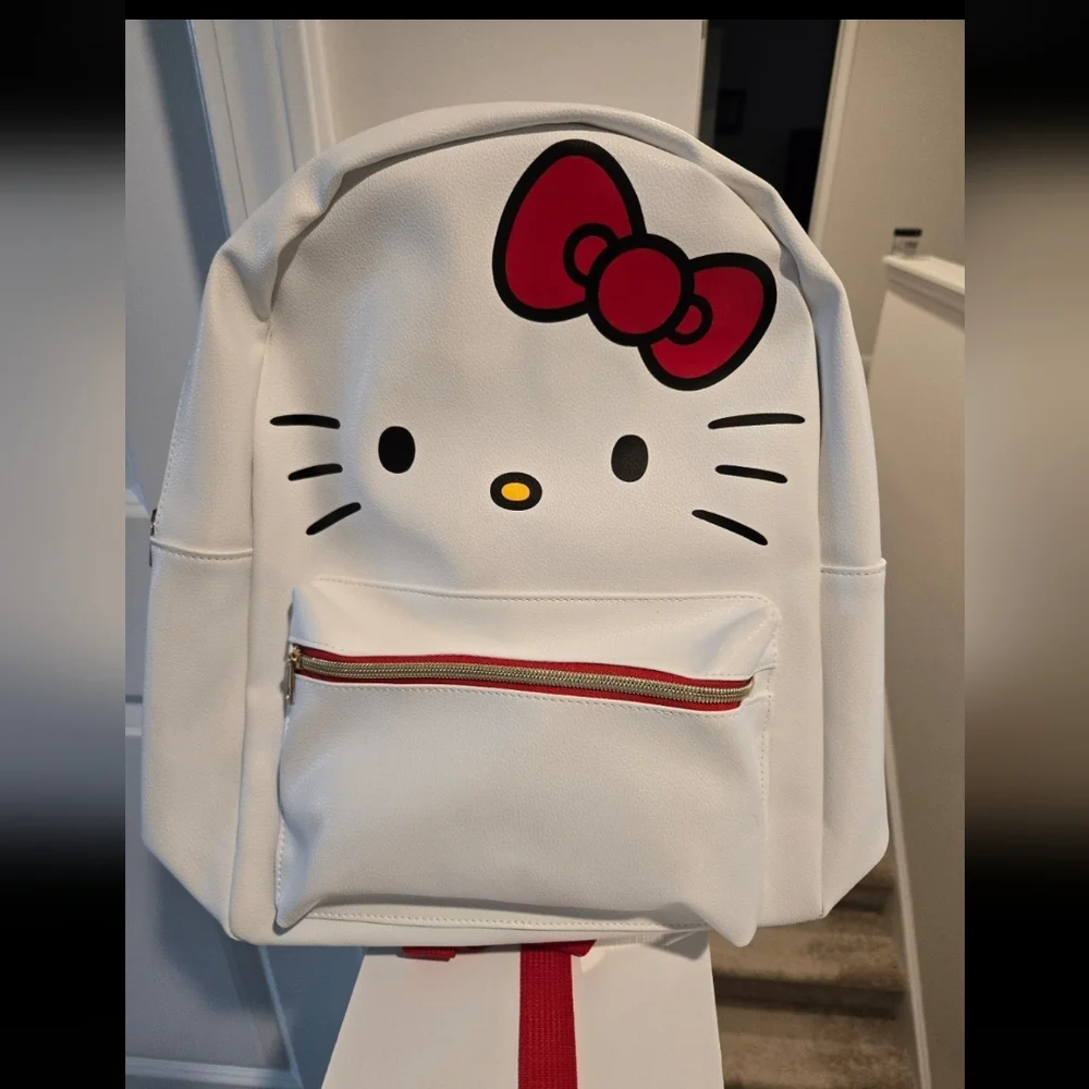 Hello Kitty Backpack - Picture 1 of 2
